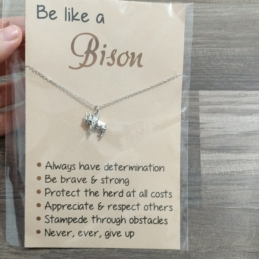 NWT Be Like A Bison Silver Tone Necklace.